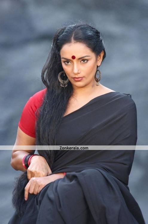 Movies Actress Swetha Menon Swetha Menon Hot Stills 7