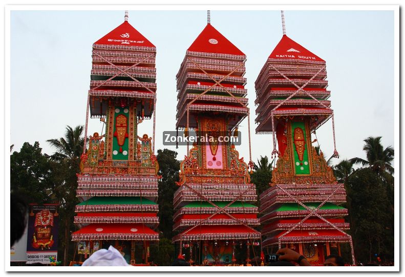 Kettukazhcha at chettikulangara temple 4