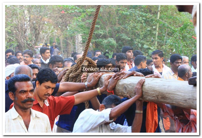 Kettukazhcha procession 2