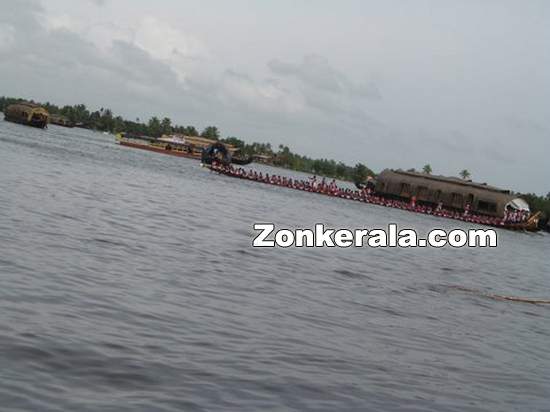 Snake boat house boat