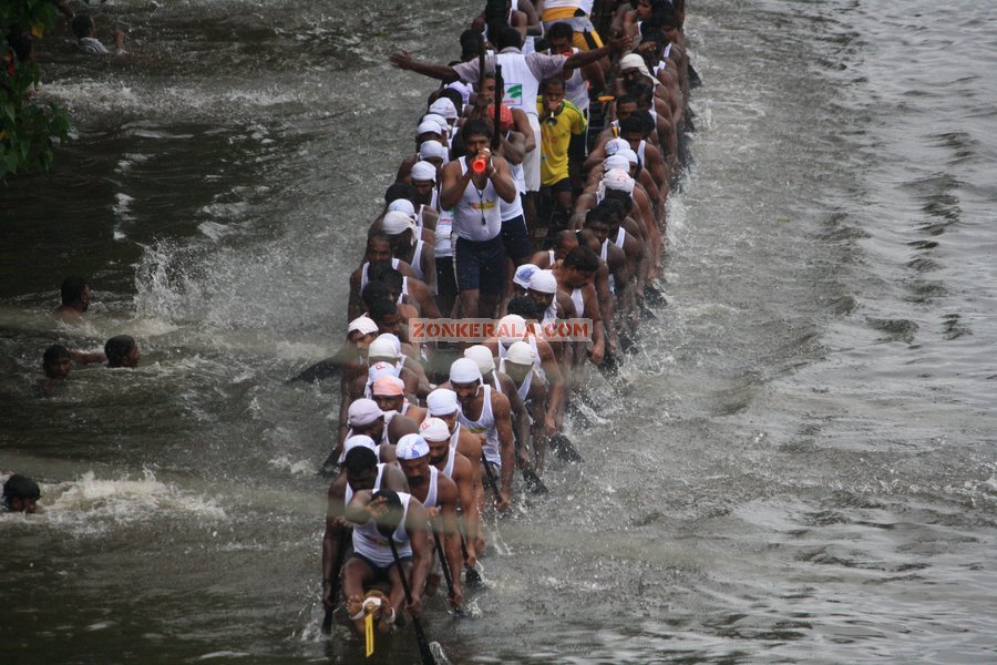 Payippad boat race 2012 photos 8