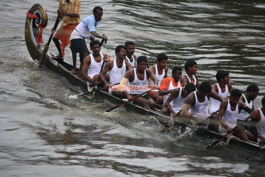 Payippad boat race stills1