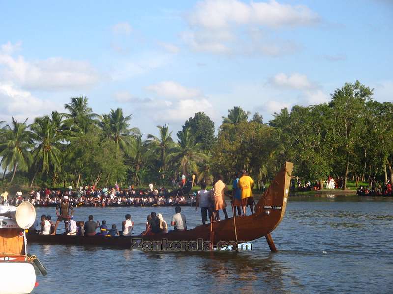 Payippad vallom kali ghoshayathra