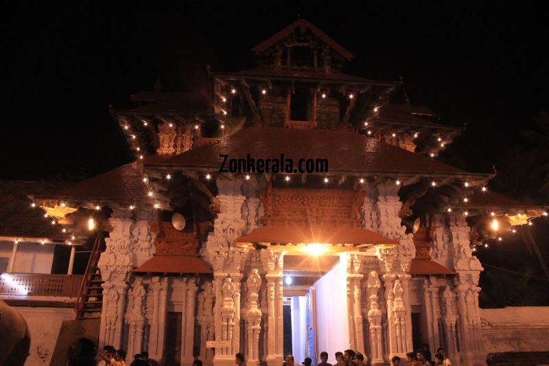 Poornathrayeesa temple festival photo 1 282