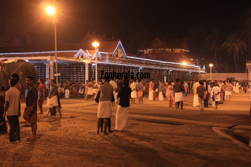 Poornathrayeesa temple vrischikotsavam photo 2 757