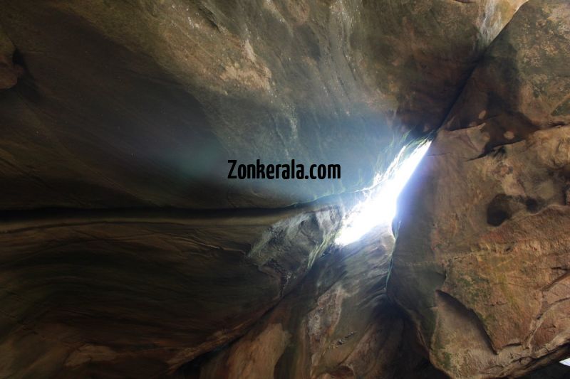 Sunlight through the huge rocks of edakkal caves 551