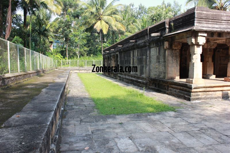 Jain temple sulthan bathery wayanad 680