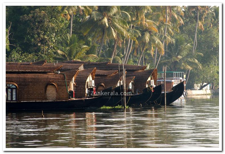 House boats photo 3