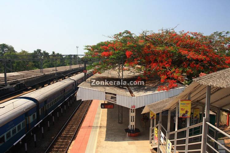 alappuzha railway station near tourist places