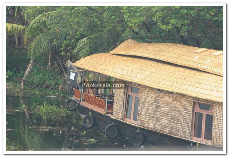 Houseboat at thakazhy