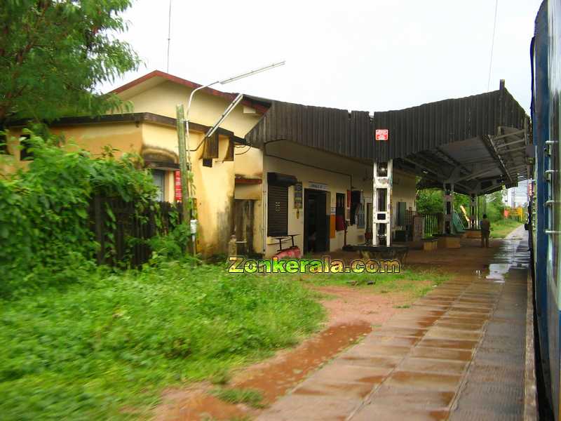 Kumbalam station