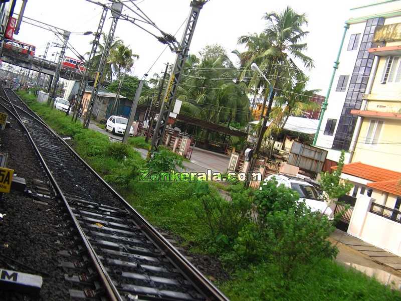 Approaching south railway station