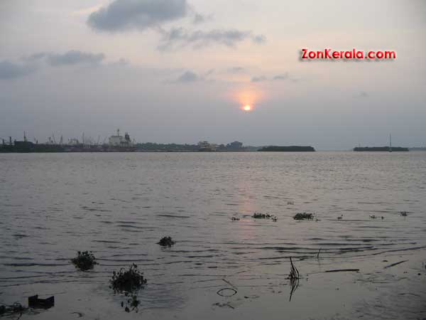 Cochin port 4187