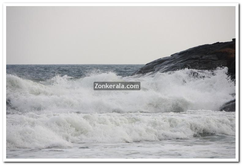 Sea at kovalam photos 23