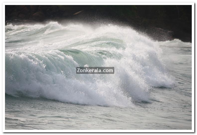 Sea at kovalam photos 9