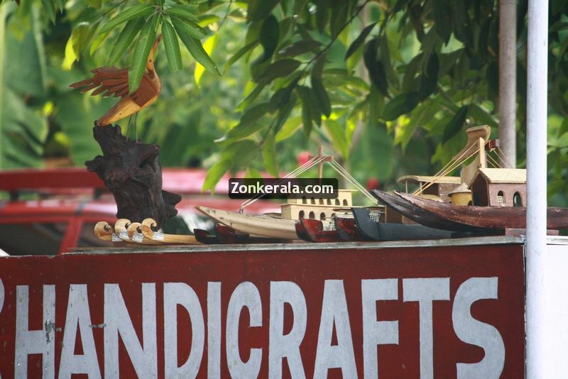 Handicrafts for sale at kumarakom 4