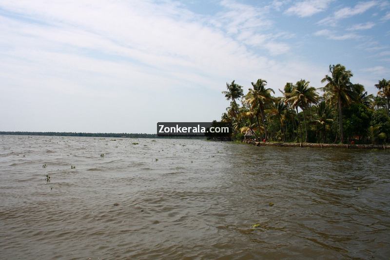 Kumarakom vembanad kayal photo 1