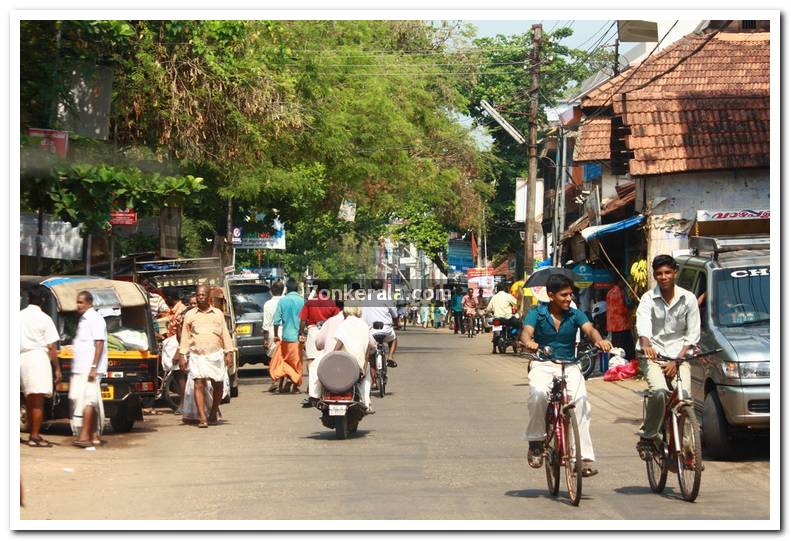 Ezhikkakathu junction haripad 3