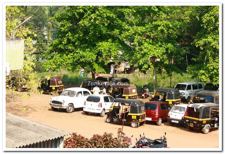 Mavelikkara station parking