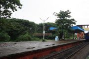 Payyannur railway platform photo