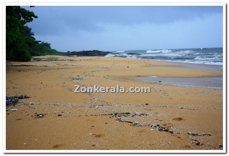 Thalassery beach photo 2