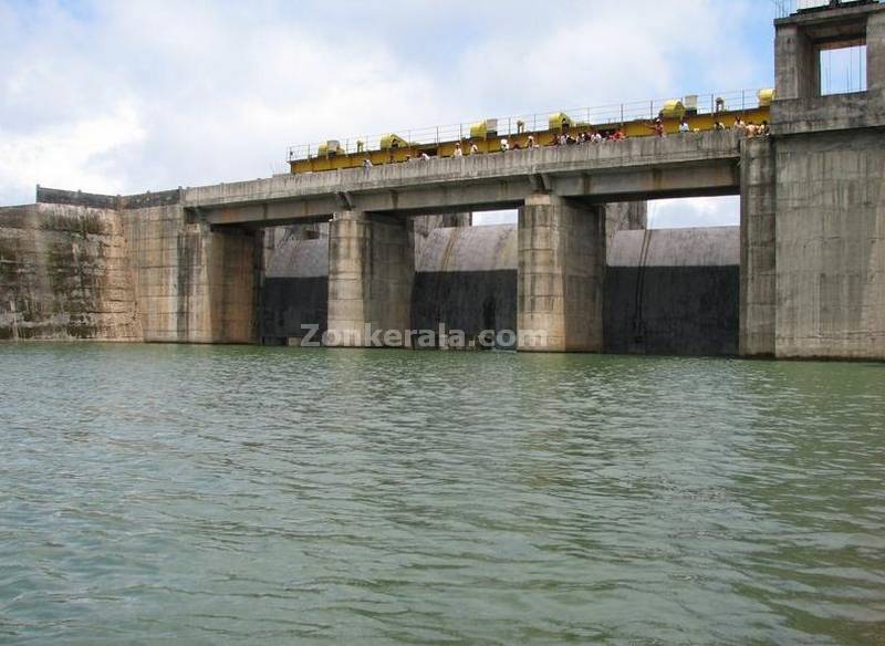 Reservoir gates