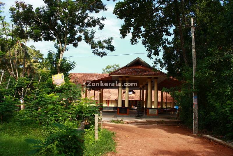 Haripad thrippakkudam siva temple 5