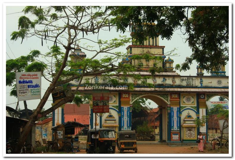 Ambalapuzha temple entrance 1