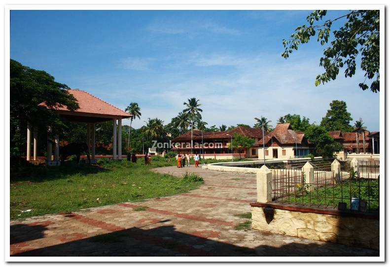 Ambalapuzha temple stills 10