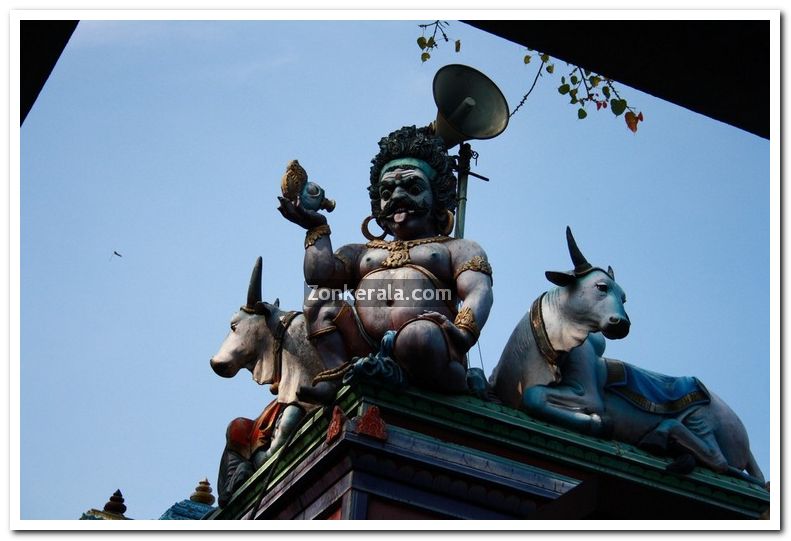 Attukal devi temple gopuram idols 8