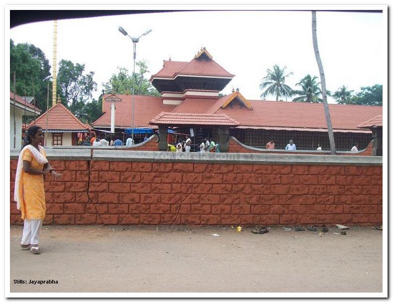 Chakkulathukavu temple