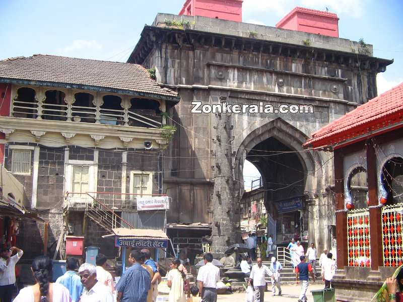 Mahalakshmi temple entrance