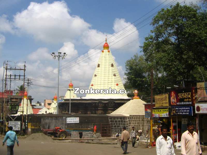 Mahalaxmi temple from outside