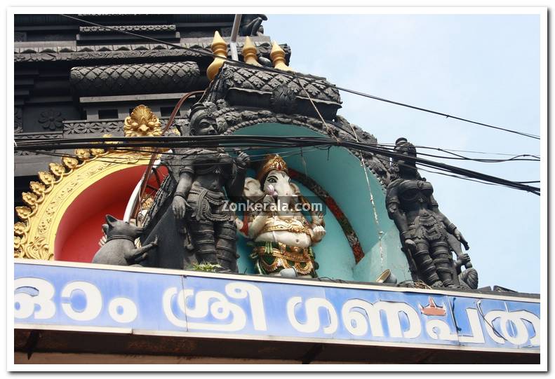 Pazhavangadi ganapthy temple photos 4