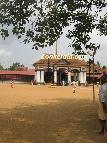 Vaikom mahadeva temple photo