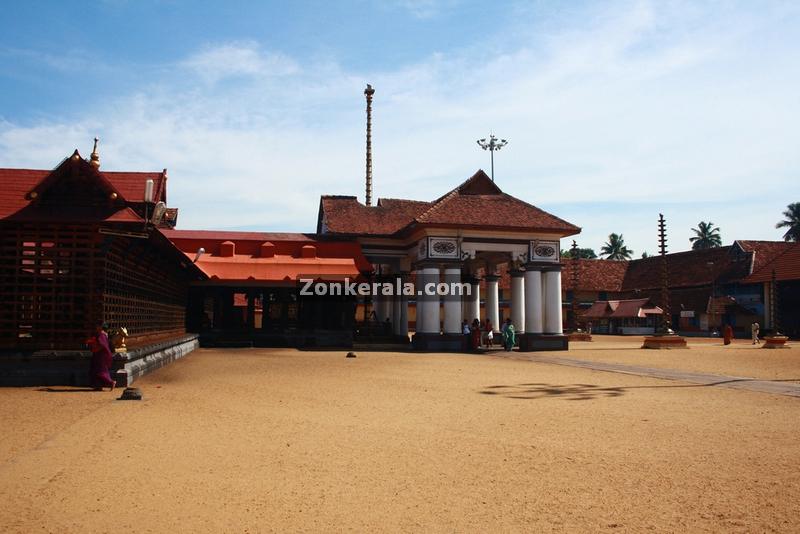 Vaikom siva temple photos 8