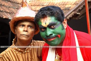 Malayalam Movie Lucky Jokkers Review and Stills