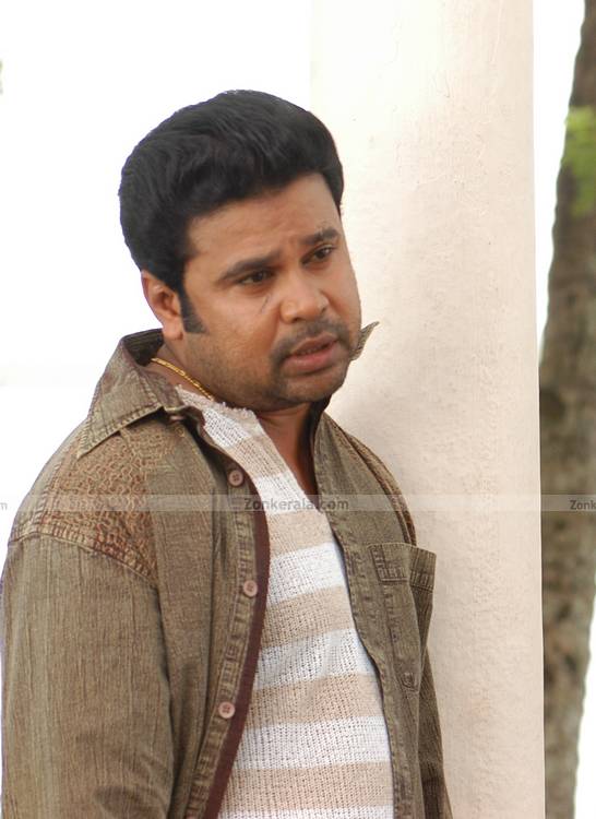 Dileep Picture 4