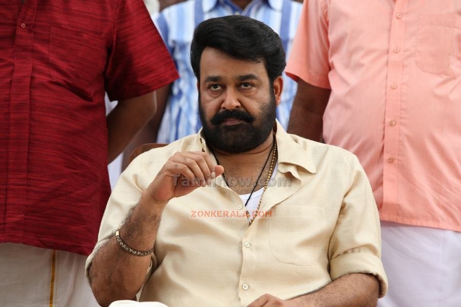 Mohanlal In Jilla Movie Still 913