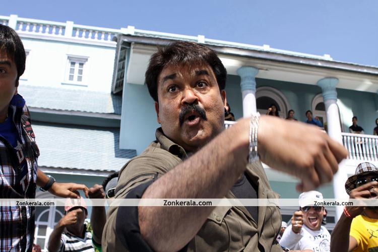 Mohanlal Stills From China Town 4
