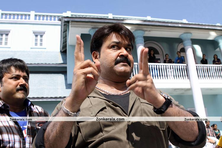 Mohanlal Stills From China Town 5