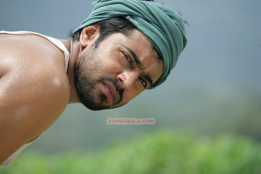 Nivin Pauly 6548