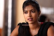 Amala Paul 7475