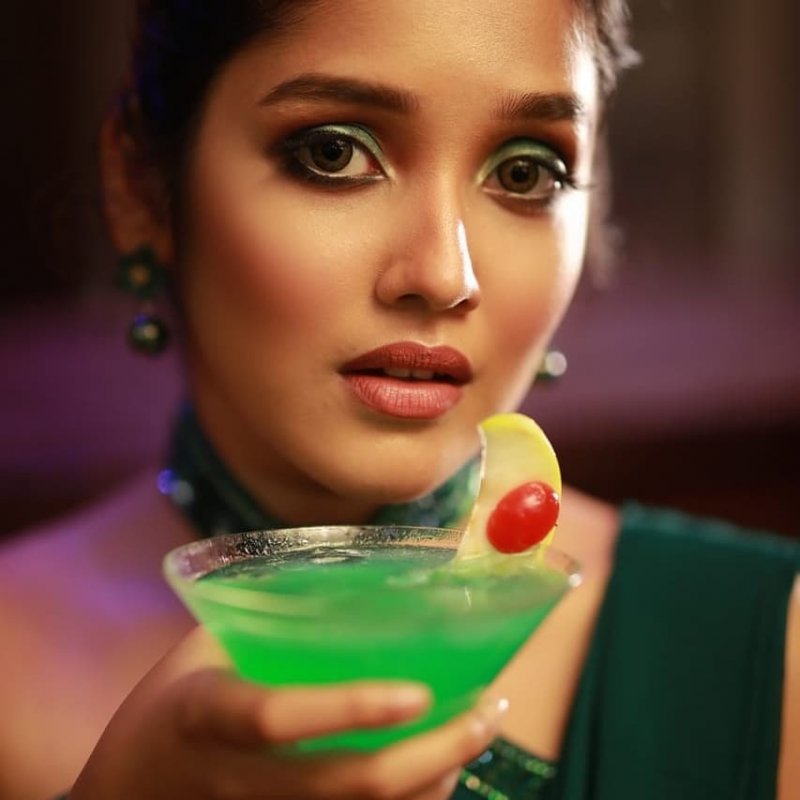 Movie Actress Anikha Surendran Aug 2020 Pics 3692