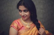 Album Anu Sithara 9573