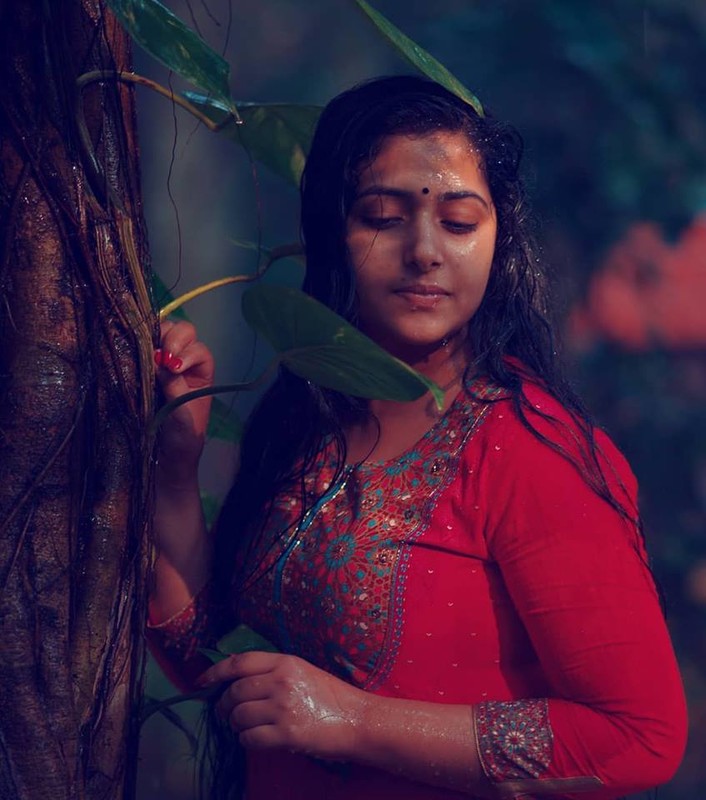 Anu Sithara Photo