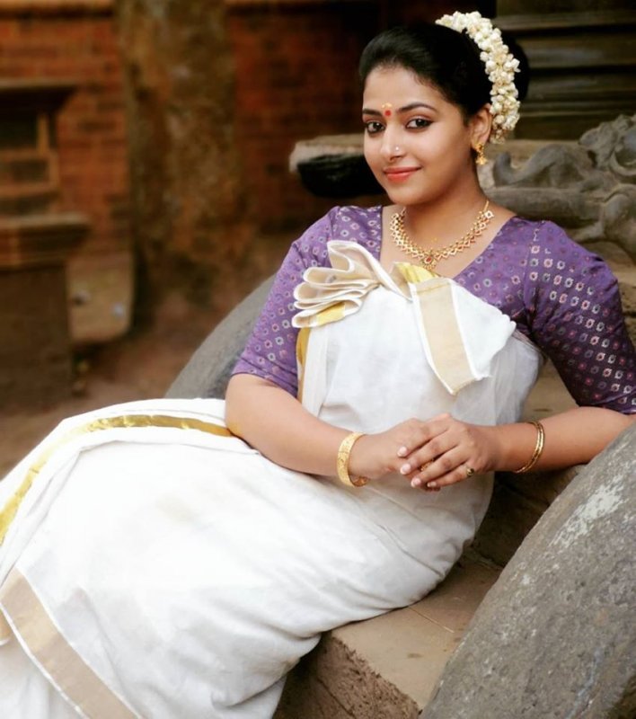 New Pics Anu Sithara 9264