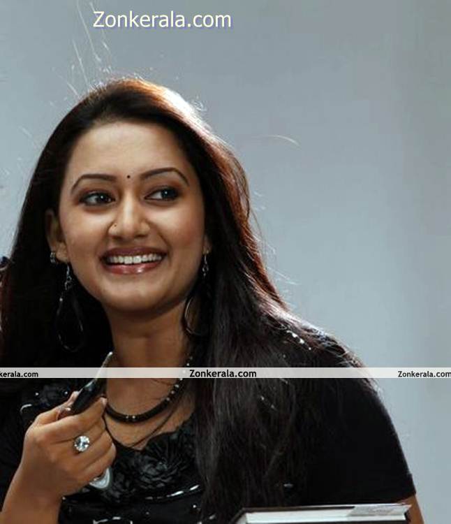 Actress Aswathy Ashok Photo 1