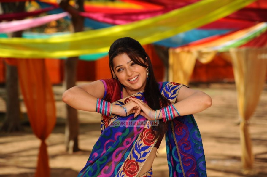 Actress Bhumika Chawla 7632