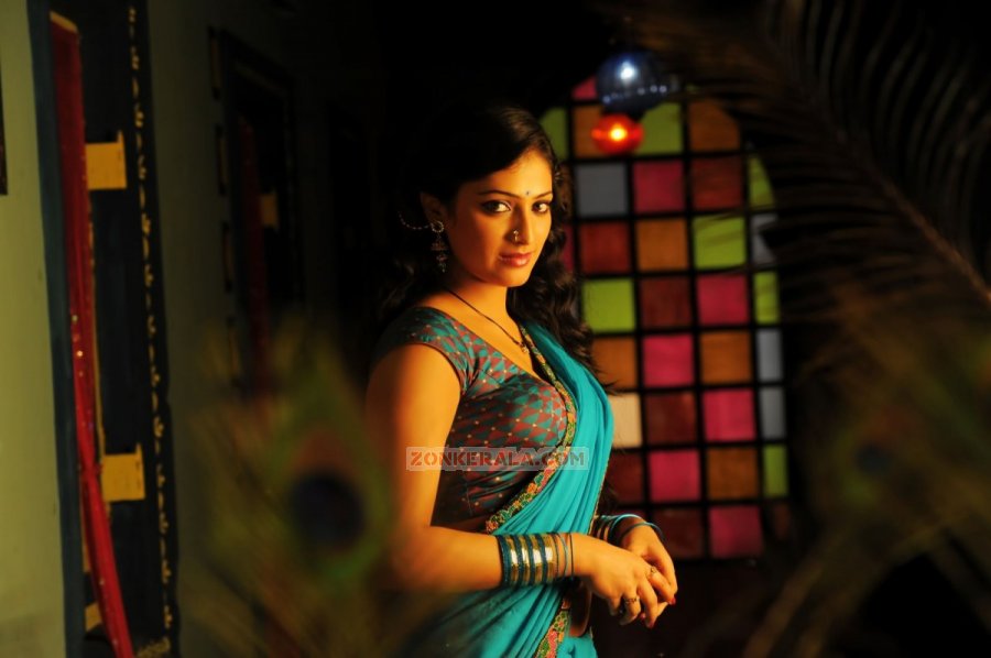 Actress Haripriya 7942